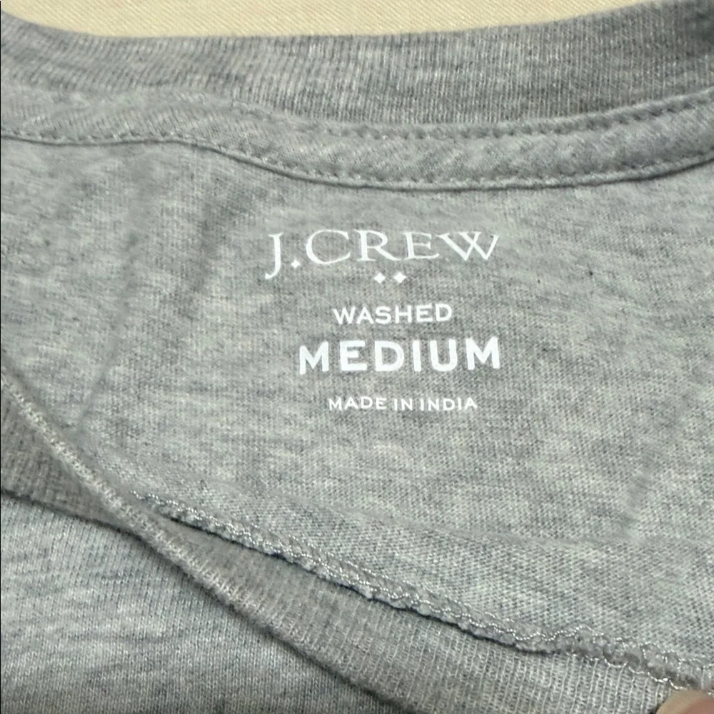 J. Crew Washed Men's Heather Gray Long Sleeve Crew Neck Tee, Size Medium.